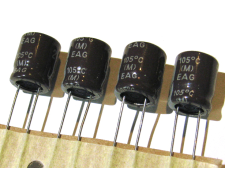 Kondensator elektr. RTE 330uF/25V 105°C 5szt